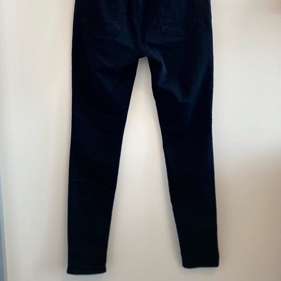 🌸J Brand Black Skinny Jeans🌸 - Picture 5 of 9